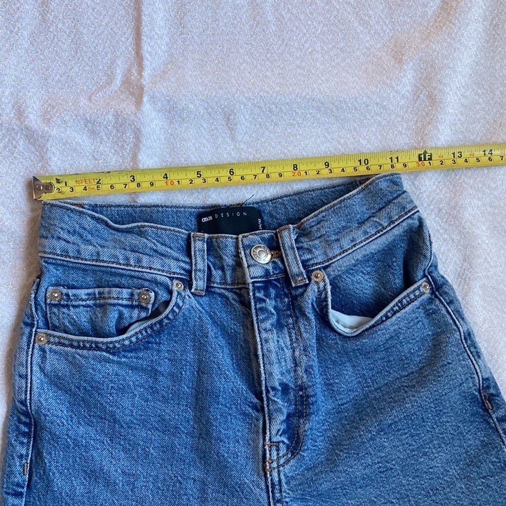 ASOS Design Straight Leg Raw Hem jeans Size 24/32 - Picture 4 of 7